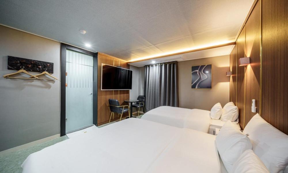 G7 Hotel Dongducheon Bagian luar foto