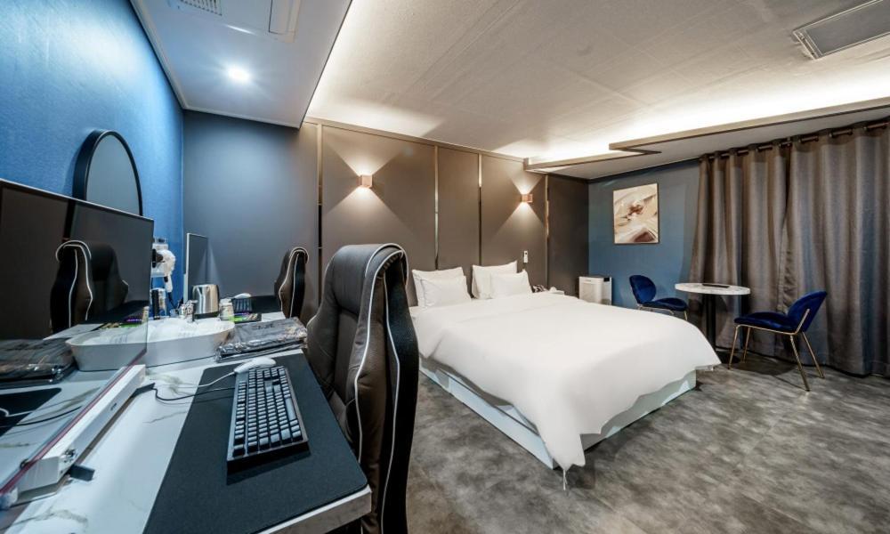 G7 Hotel Dongducheon Bagian luar foto
