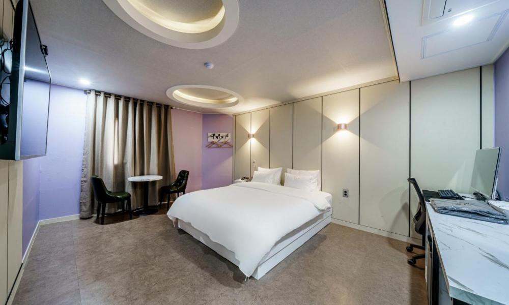 G7 Hotel Dongducheon Bagian luar foto