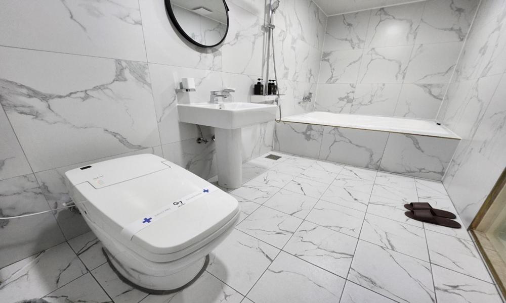 G7 Hotel Dongducheon Bagian luar foto