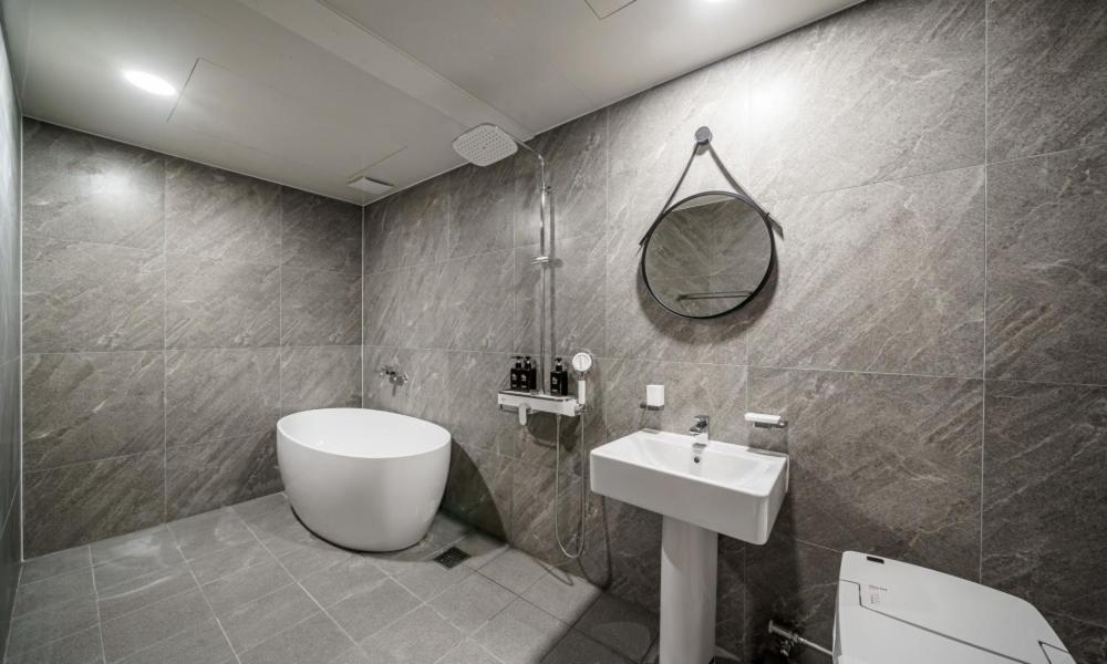 G7 Hotel Dongducheon Bagian luar foto