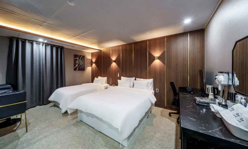 G7 Hotel Dongducheon Bagian luar foto